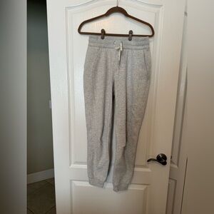 lulu lemon grey sweat pant joggers - like new - size 6